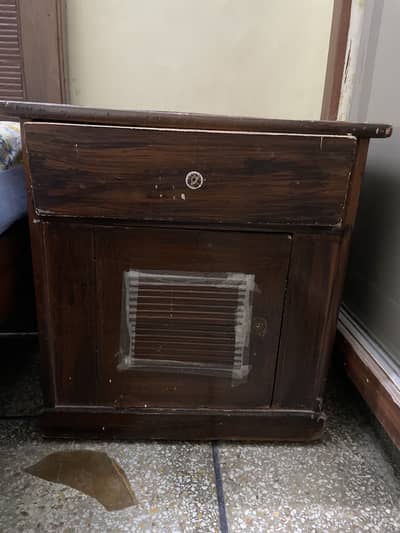 2 pair Side table same design and color