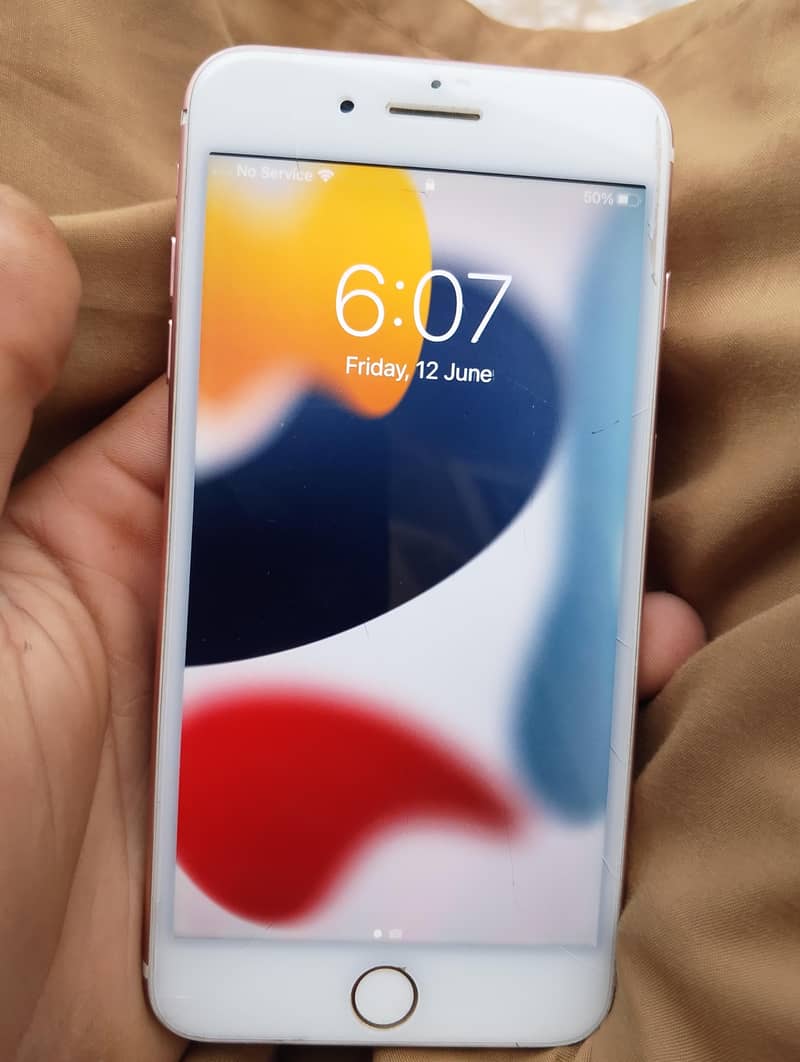 Apple iPhone 7 Plus 1