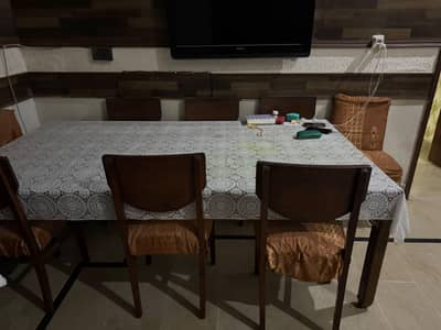 selling my good condition dying table