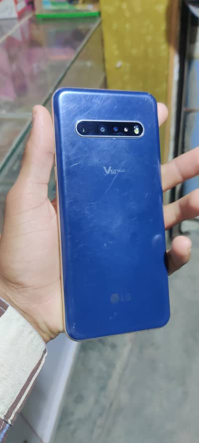 LG v60
