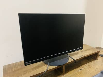 Monitor 2k perfect condition