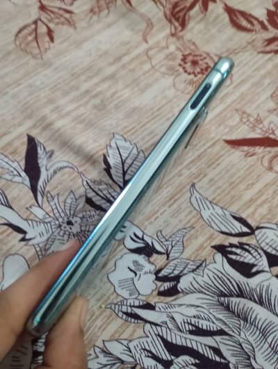 Samsung Mobile S10e