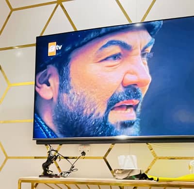 TCL 65C815 4K UHD QLED Smart TV – Full Features, Excellent Condition