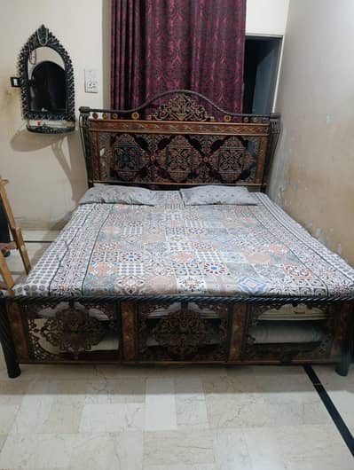 Iron rod bed