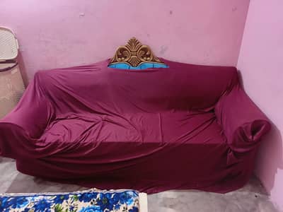 6 Seater Sofa Set for sale. Sirf 1 mahina use kiya hai.