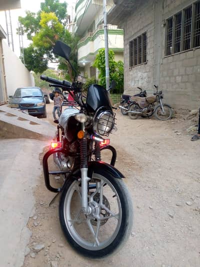 Suzuki GS SE 2018#0/3/1/7/0/0/2/4/6/2/9