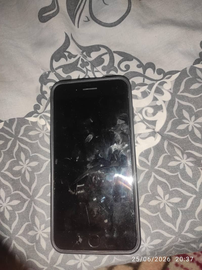 Apple iPhone 7 Plus 1