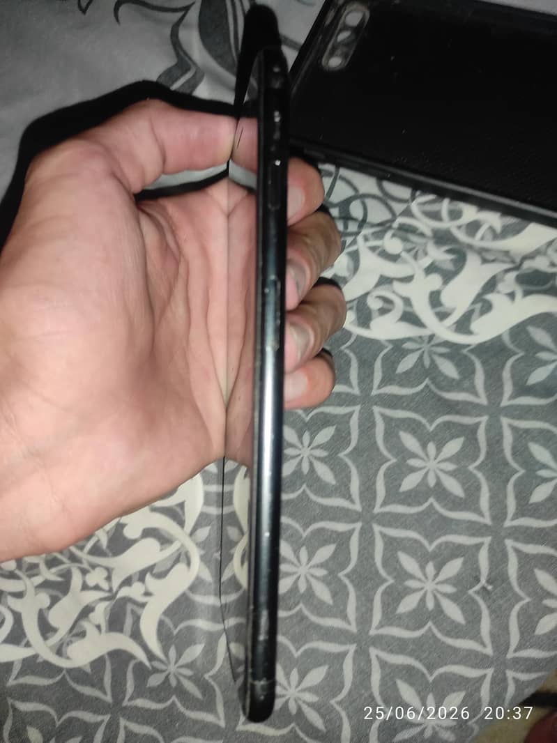 Apple iPhone 7 Plus 4