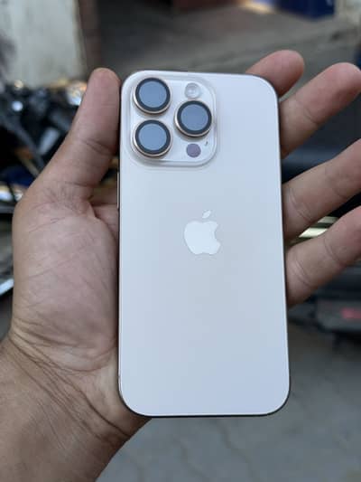 Apple iPhone 16 Pro
