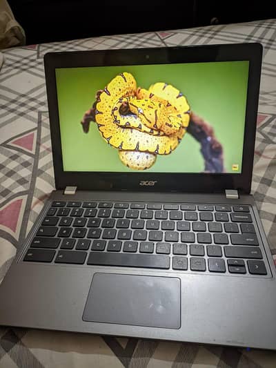 Acer C740 Chromebook 10/10 Condition 4/128 SSD with Windows OS