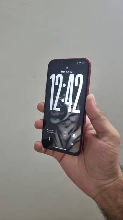 Apple iPhone 13