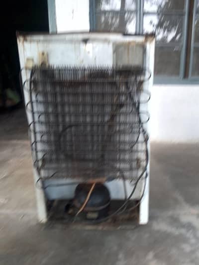 sanyo brand bedroom fridge/freezer for sale