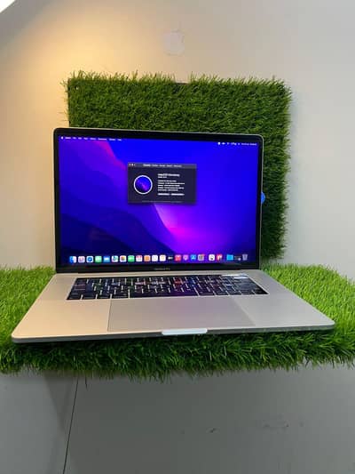 apple MacBook pro 2017/1 TB 16 gb ram core i9