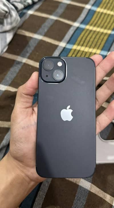 Apple iPhone 13