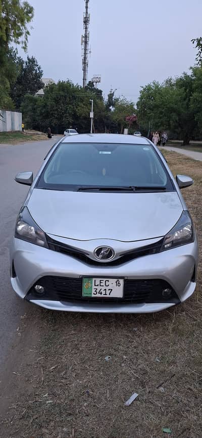 Toyota Vitz 2015
