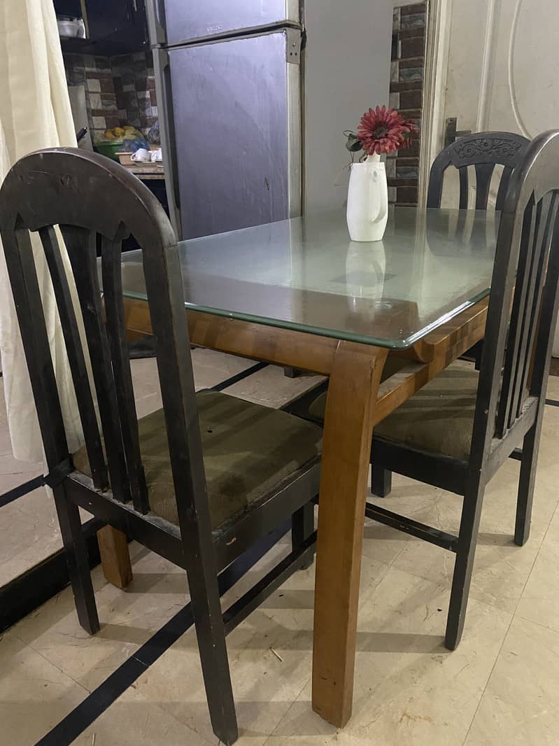 Dining Table 4 chairs 1