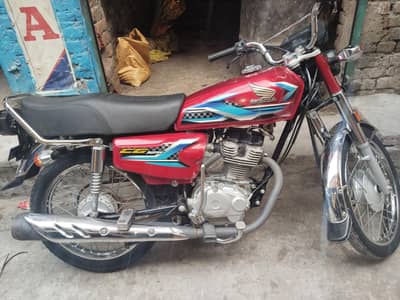 HONDA 125 2024 MODEL NEAT AND CLEAN 16000 KM