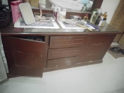 dressing table