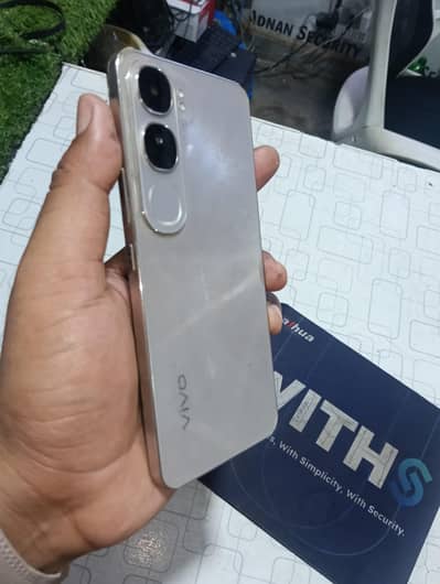 Vivo Y200