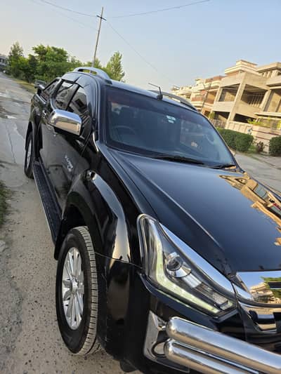 Isuzu D-Max V-Cross 2020