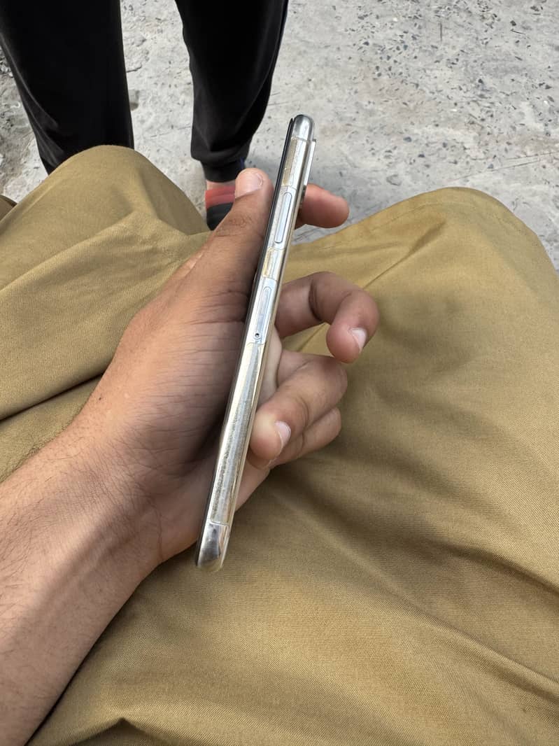 Apple iPhone X 2