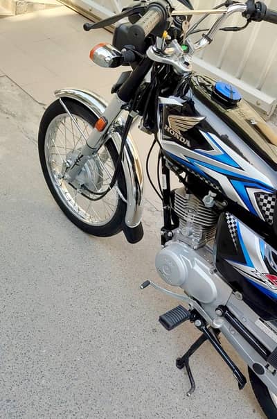 Honda CG 125 2025 Black LusSsh Febulus Gift For Honda Lovers!