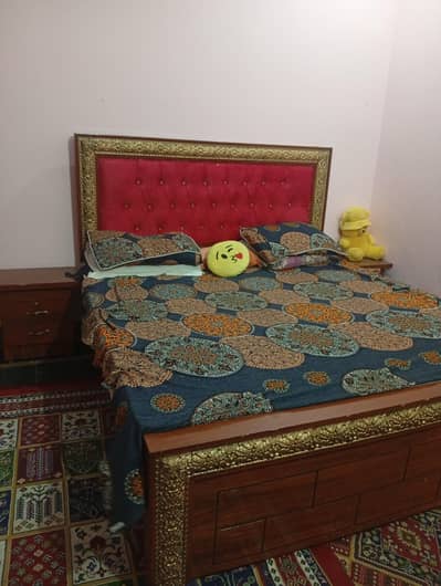 King Bed with 2 side tables