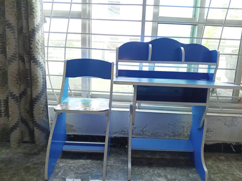 kids study table 0