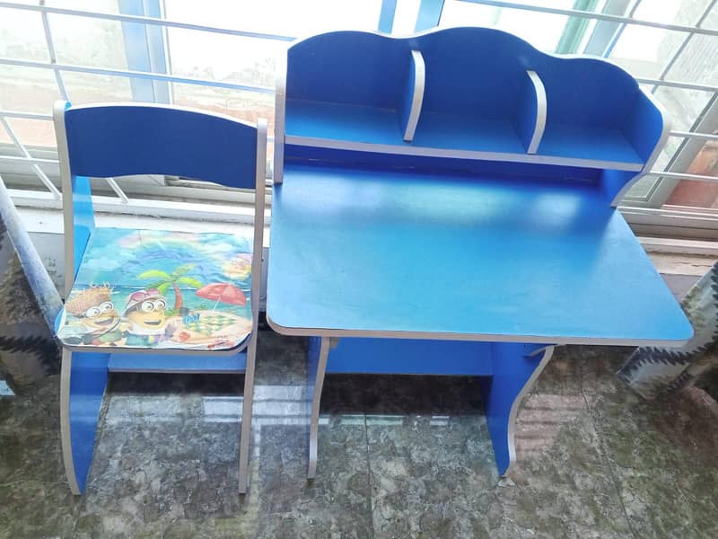kids study table 1