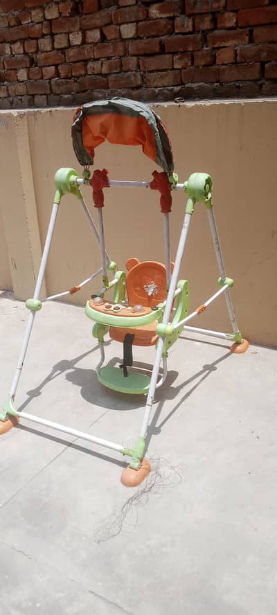 Baby Swing almost new.