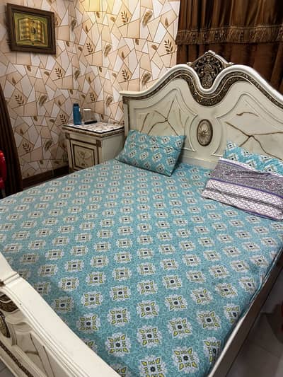 Bedroom set
