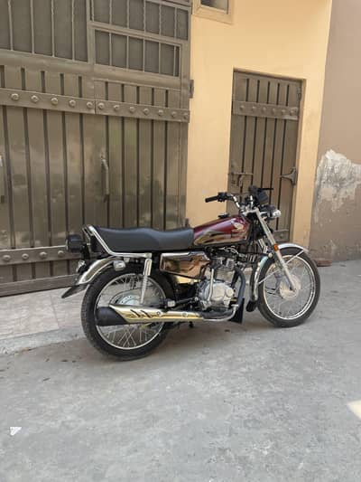 golden  red self start bike  03225037449