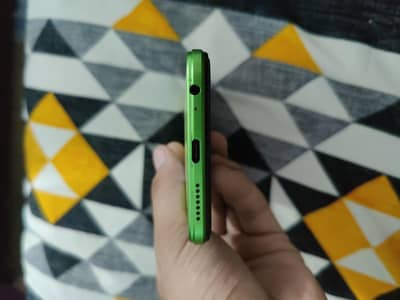 Infinix Hot 12