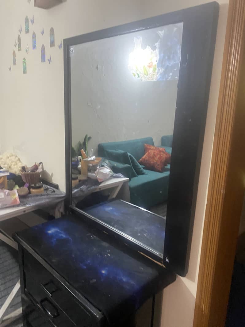 Dressing Table 5