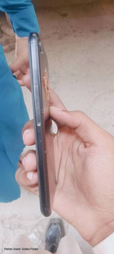 Apple iPhone 7