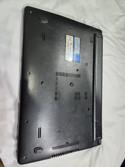 laptop with free charger