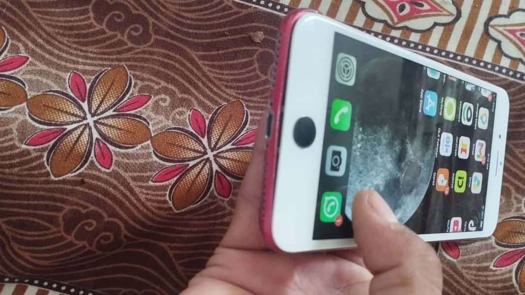Apple iPhone 8 Plus 7