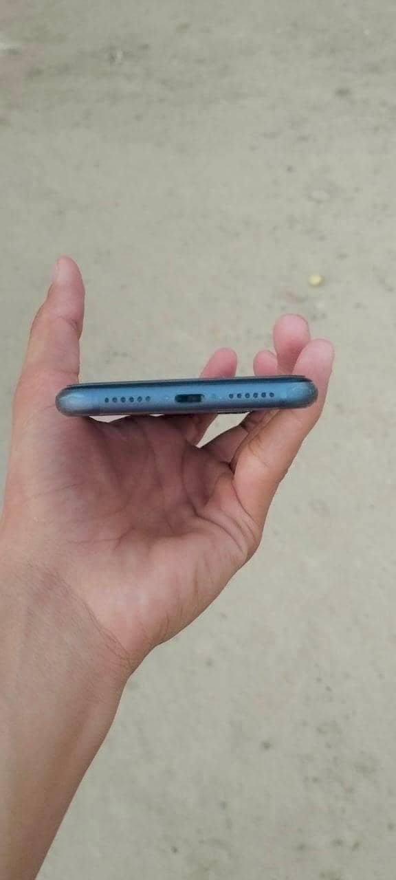 Apple iPhone 11 2