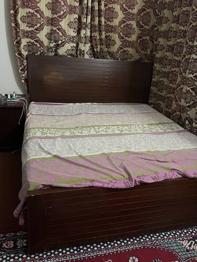 Double bed king size with matress