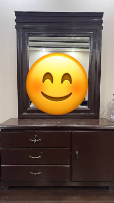 Dressing Table with cabinet and drawers