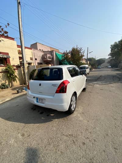 suzuki swift 2011 dlx