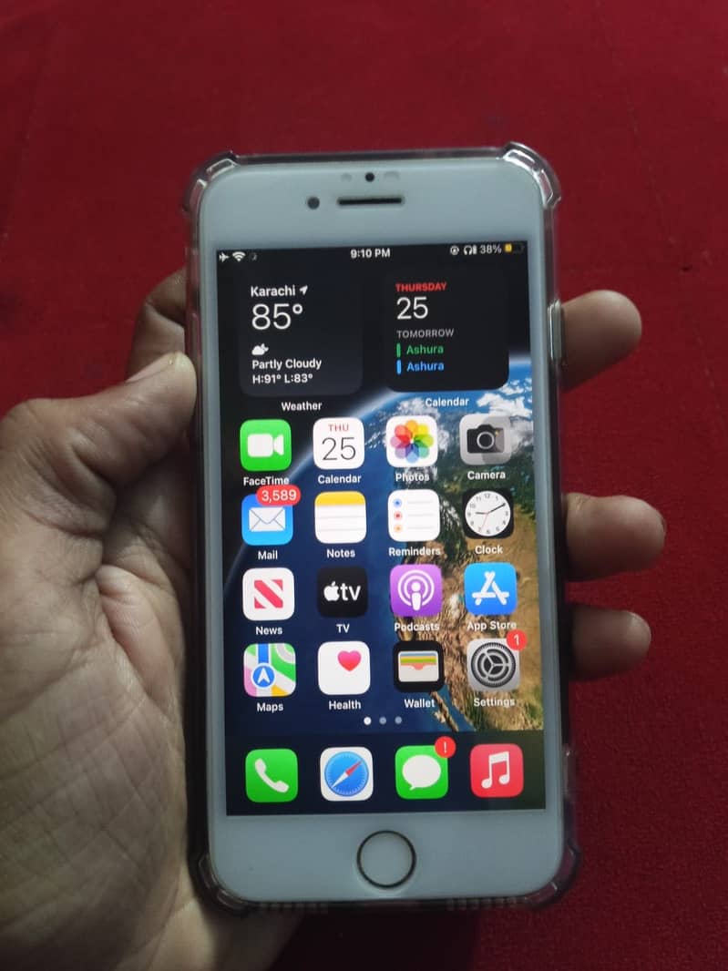 Apple iPhone 8 0
