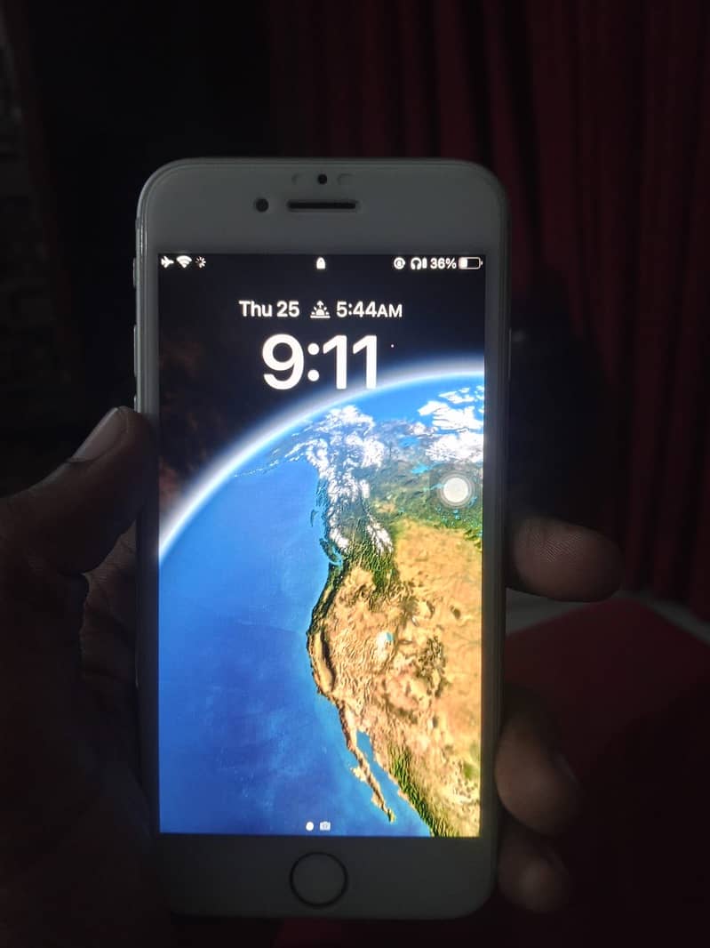 Apple iPhone 8 8