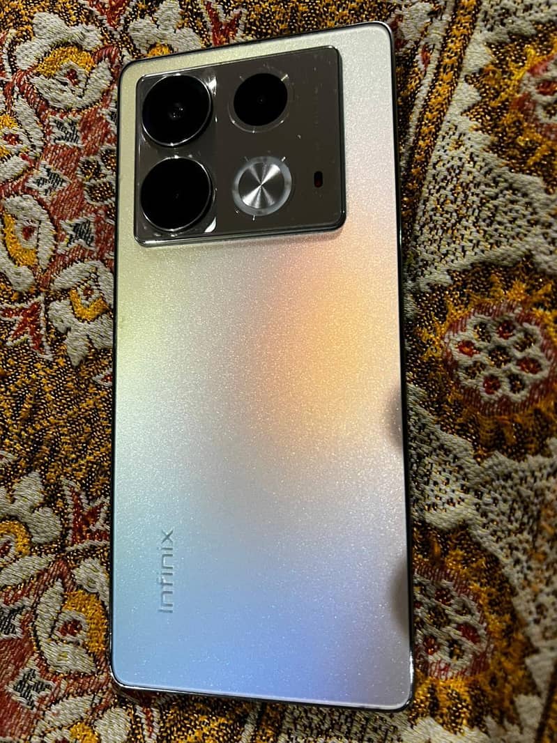 Infinix Note 40 0