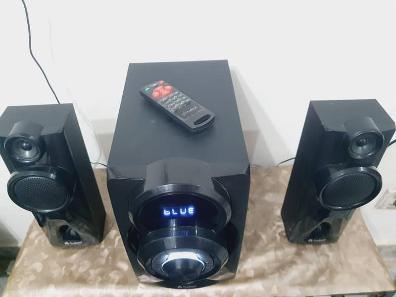 Audionic speaker good condition 8