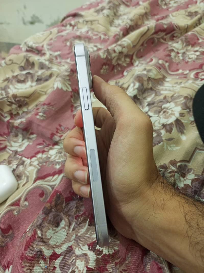 Apple iPhone 14 plus 1