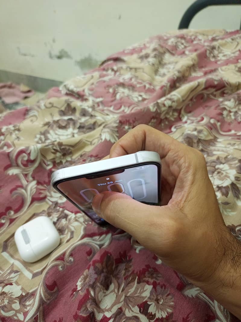 Apple iPhone 14 plus 5