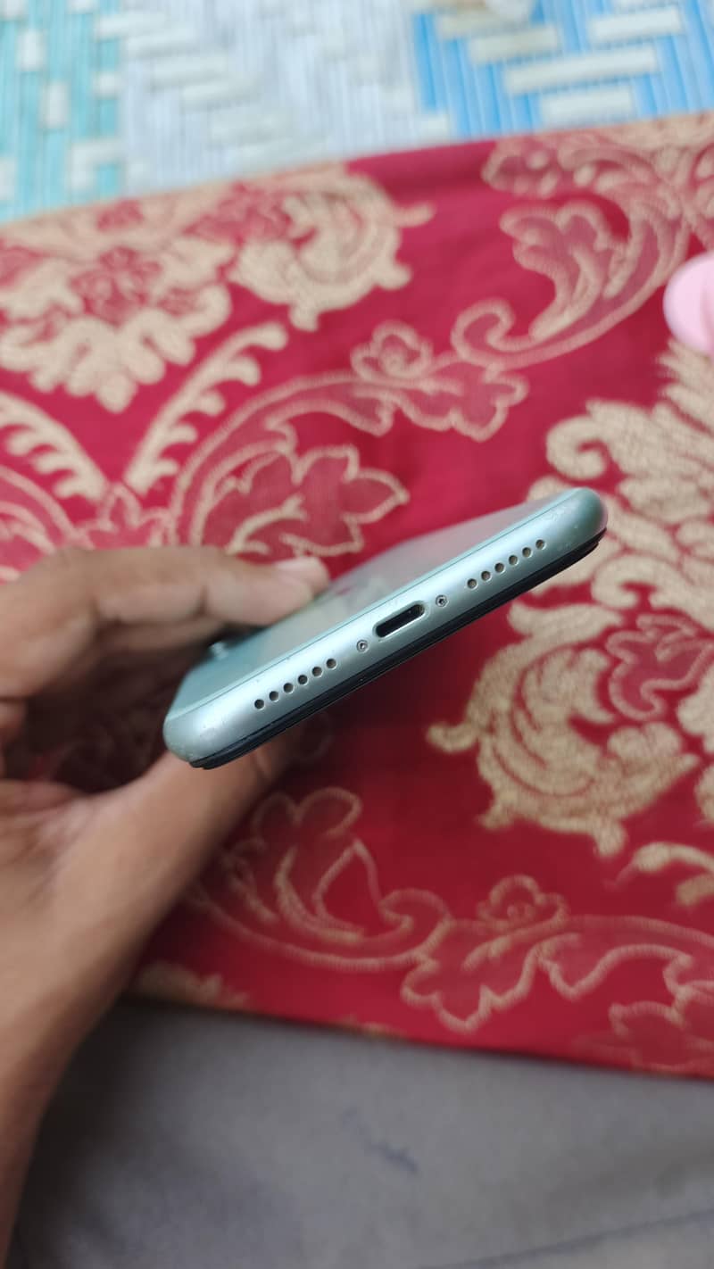 Apple iPhone 11 2