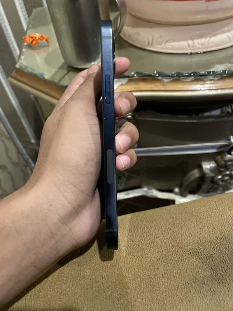 iPhone 12 3