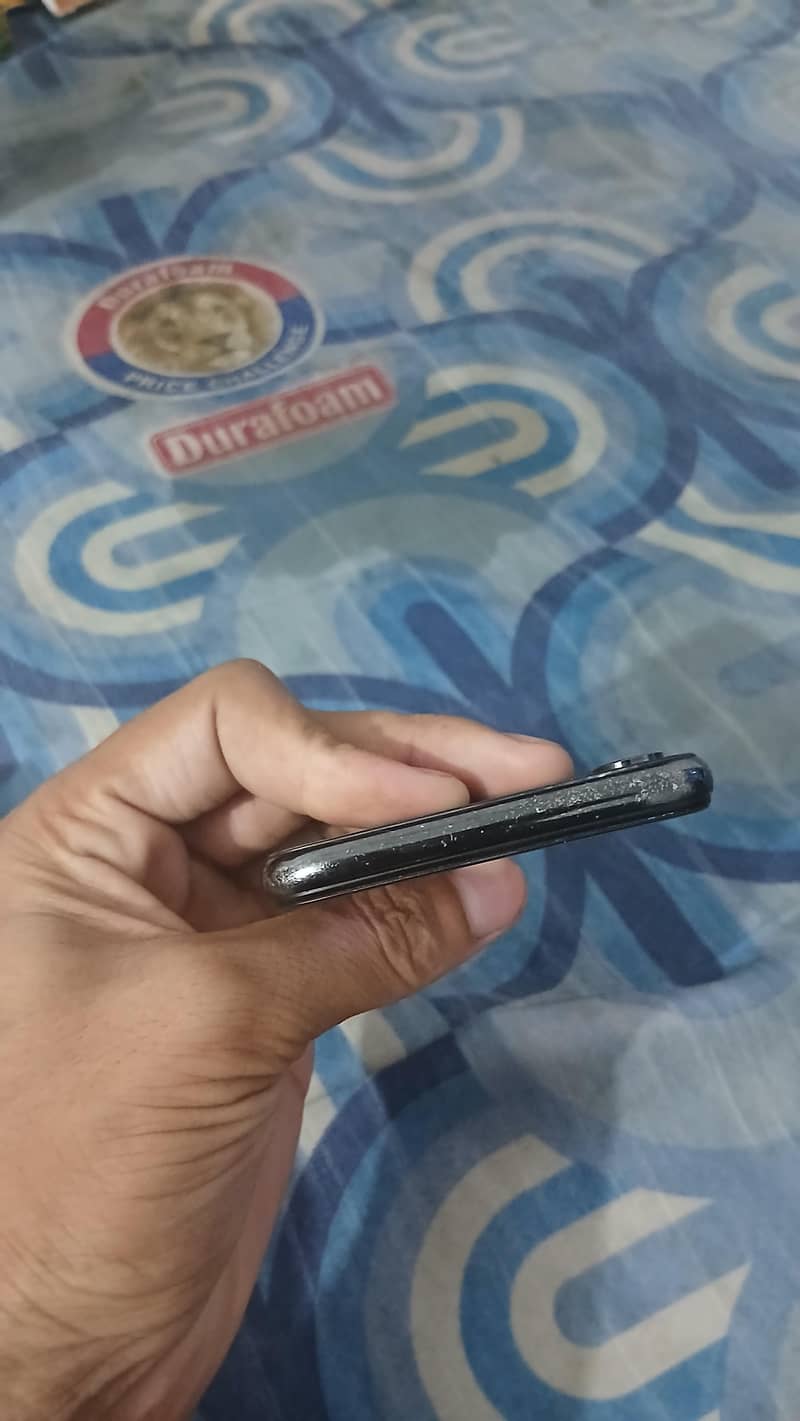 Apple iPhone X 3